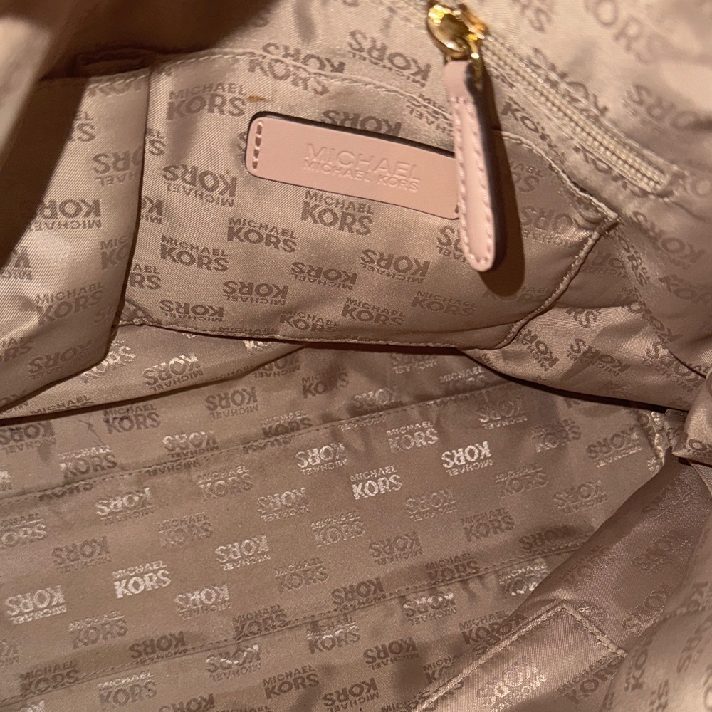 Michael Kors Beige and Pink Shoulder Bag - Picture 4 of 10